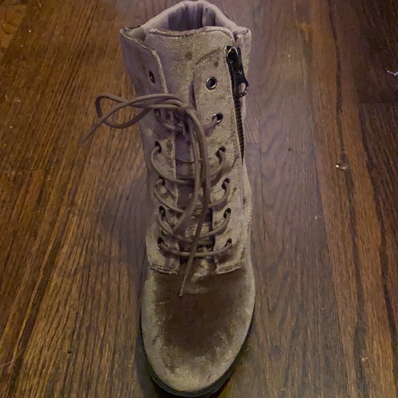 Velvet gray - Picture 2 of 3